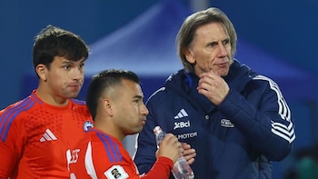 Ricardo Gareca junto a los