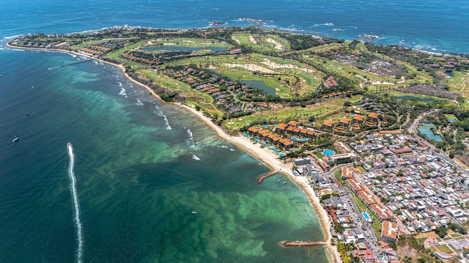 Semarnat frena megaproyecto en Punta de Mita: revoca concesión en Playa Las Cocinas