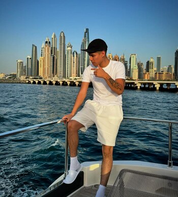 Cañita vive actualmente en Dubái,