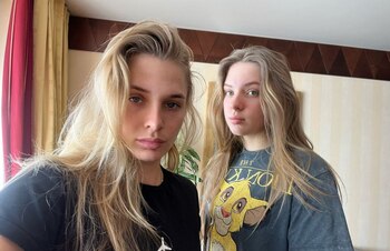 Las hermanas se mantienen unidas