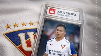 Jesús Pretell llega al estadio