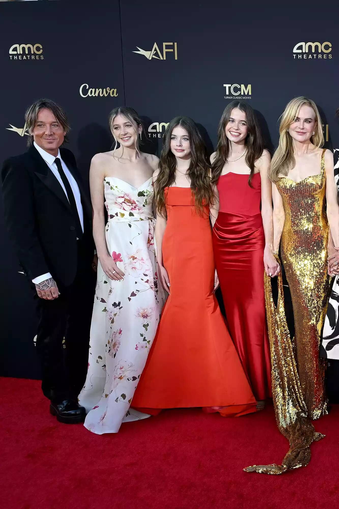 La familia de Nicole Kidman y Keith Urban, reunidos en un evento público. (MICHAEL KOVAC)