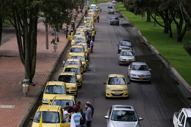 Pico y placa para taxis en Medellín: así regirá desde agosto de 2026 y esta será la multa si incumple