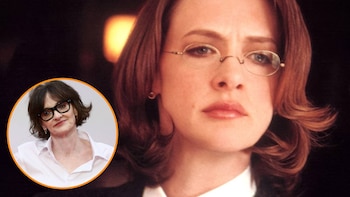 Joan Cusack, estrella de ‘Escuela del Rock’ y ‘Los Locos Addams’, luce irreconocible en su primera alfombra roja en más de 10 años