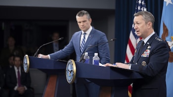 El Pentágono reitera que atacará a Irán si coloca minas o amenaza el paso en el estrecho de Ormuz