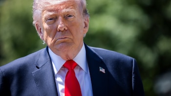 Trump dijo que destructores de Estados Unidos repelieron un ataque iraní en Ormuz y advirtió con una respuesta “mucho más violenta” si no hay acuerdo