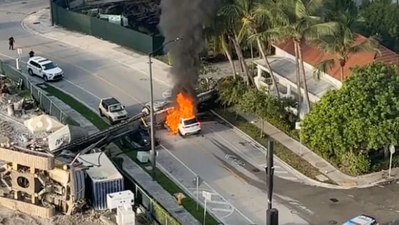 Grúa colapsa en Brickell y deja cuatro heridos tras un rescate de alto riesgo