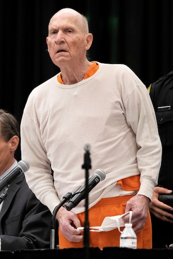 DeAngelo, conocido como el Golden State Killer, fue capturado en 2018 gracias a la misma técnica de rastreo genético genealógico que identificó a McInerney (Santiago Mejia/Pool via REUTERS)