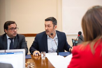 El teniente coronel retirado, Carlos