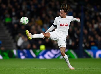 Dele Alli con la indumentaria