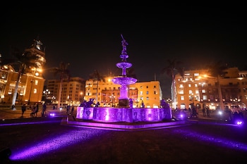 El Centro Histórico de Lima mantendrá iluminación morada en sus espacios públicos durante octubre por el Señor de los Milagros y la llegada de BTS.