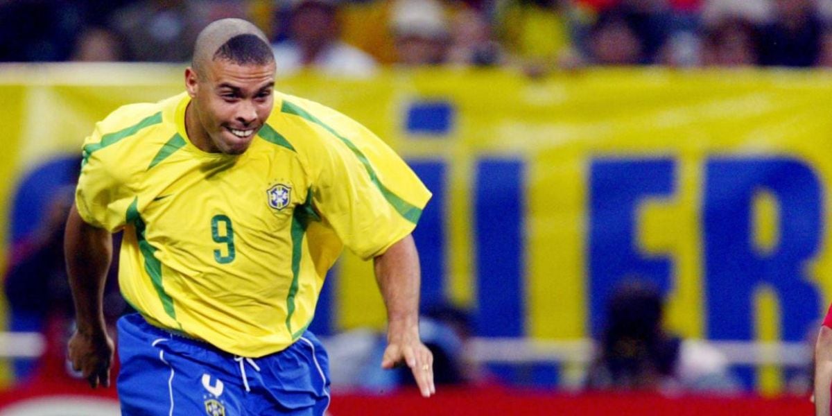 Ronaldo adoptó su distintivo peinado antes de la semifinal de Corea-Japón 2002 para desviar la atención mediática de sus lesiones físicas (AFP)