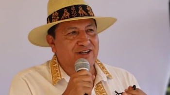 A gritos y empujones, habitantes de la comunidad de San Salvador, Hidalgo, retuvieron al alcalde. (Foto: redes sociales)