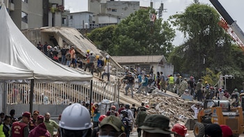 Se elevan a 1.430 las personas fallecidas por el doble terremoto en Venezuela