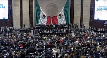 Legisladores reciben a la secretaria de Gobernación, Rosa Icela Rodríguez, quien entregó el Segundo Informe de Gobierno.