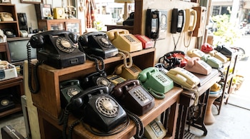 teléfono fijo viejo - teléfono - casa - creatividad - tecnología - 14 de junio