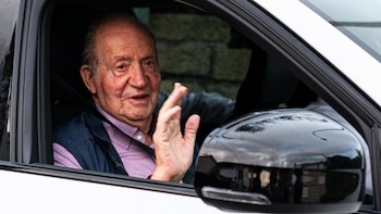 Un amigo cercano del rey Juan Carlos I revela su elevado nivel de vida que impide su vuelta a España: “Necesita tres millones de euros para vivir”