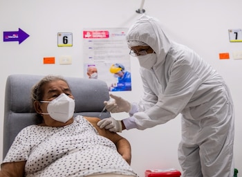 Con la vacunación de la