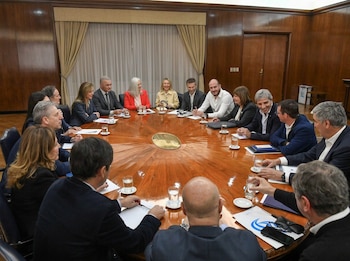 Bullrich, Toto Caputo y los senadores de las provincias aliadas