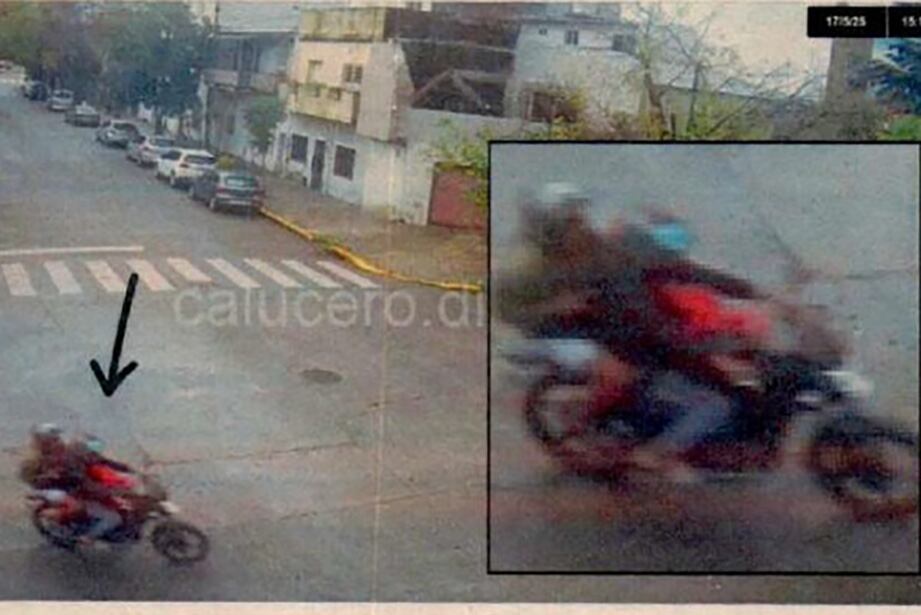 La moto con dos tripulantes que participó del secuestro extorsivo