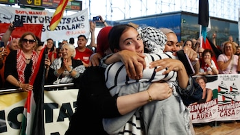 Los activistas de la Flotilla regresan a España con incidentes y cuatro detenidos por desobediencia en su llegada a Bilbao