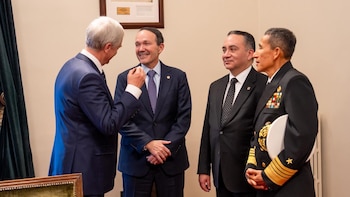 Chile y El Salvador dialogaron sobre seguridad, justicia y combate a las bandas criminales