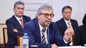 “Me fui a dormir sin saber”: La polémica explicación de Piero Corvetto ante el Congreso por el caos electoral