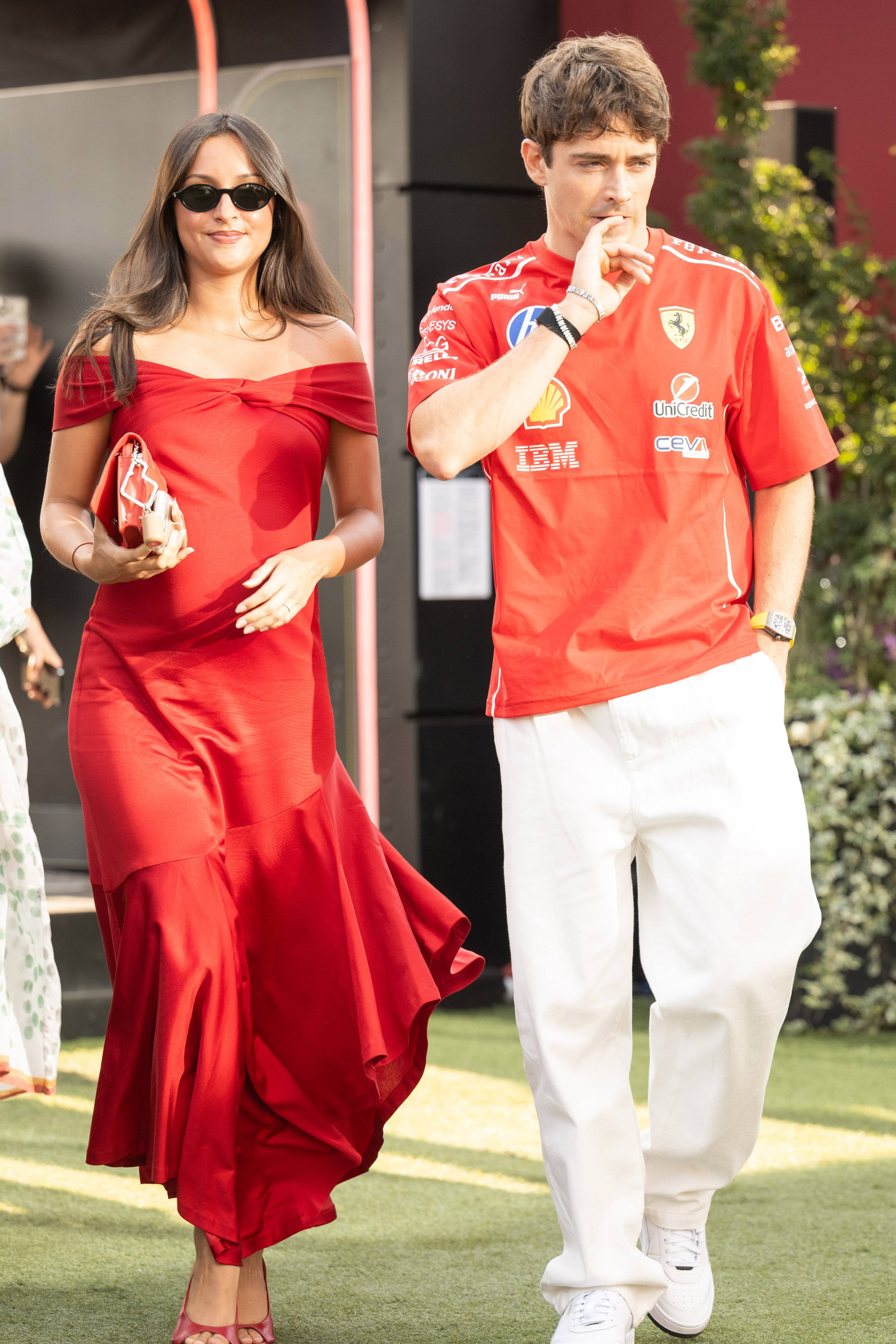 Alexandra Leclerc y Charles Leclerc esperan su primer hijo, un dato que contextualizó su aparición en la fecha de Fórmula 1 en Italia (xRiccardoxSpadettoxDexPaulis IPAxSportx)