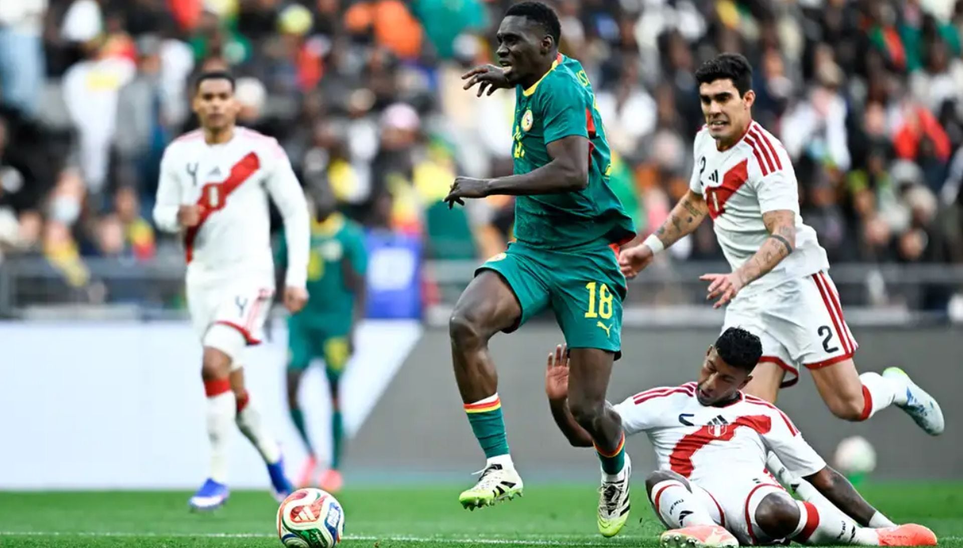 Jean Ferrari aseguró que ganar siempre será importante para la Selección Peruana, incluso en los amistosos. El directivo de la FPF señaló que la gira también permitirá consolidar el sistema táctico y evaluar el rendimiento individual y colectivo. (L1 MAX)