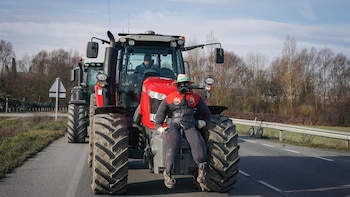 Movilización masiva de agricultores y