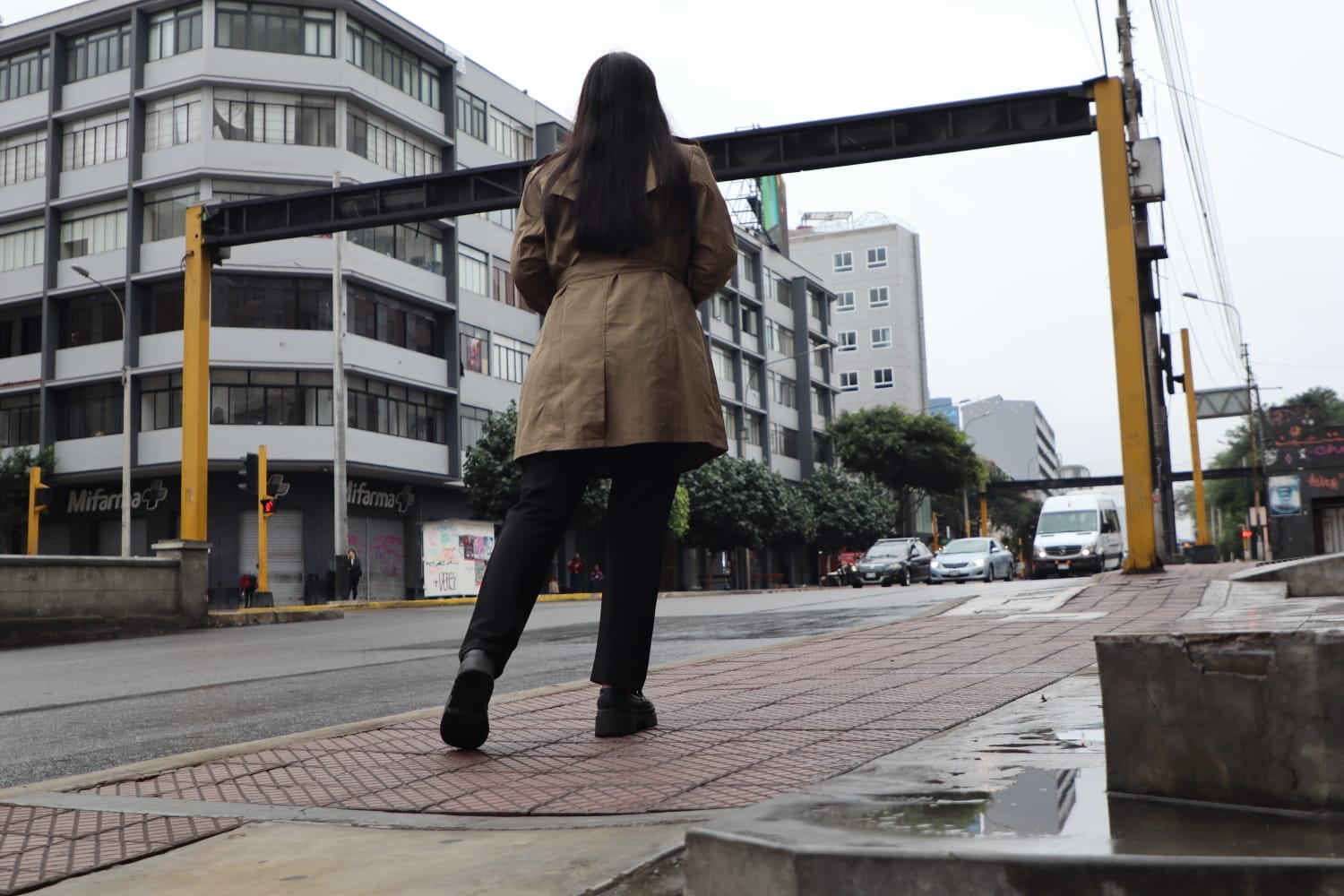 Lima amanece con lloviznas y elevada humedad, generando una sensación térmica más fría en varios distritos de la capital. (Infobae/Paula Elizalde)