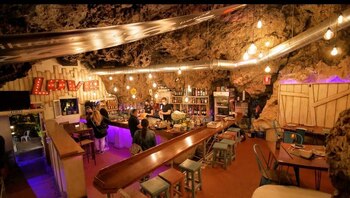 Interior de Grotte de Huécar,