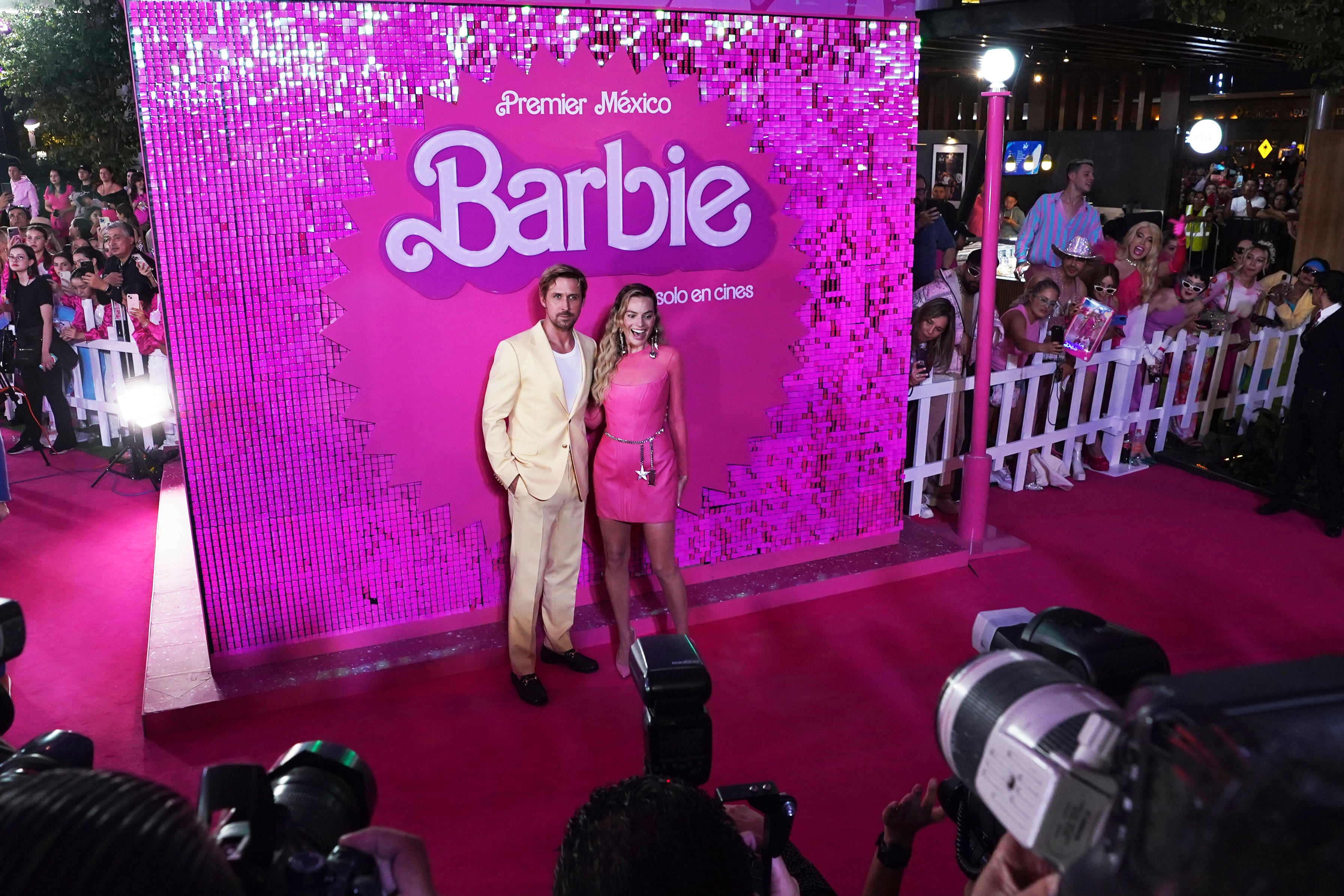 Gosling acudió al país en 2023 junto a Margot Robbie en la gira promocional de Barbie. (Foto AP/Marco Ugarte)