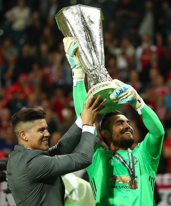 Junto a Marcos Rojo, levantó