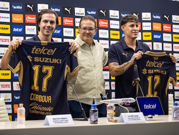 El anuncio del fichaje de Víctor Arteaga ocurrió durante la presentación de Sebastián Córdova y Cristian Calderón. (X/ @PumasMX)