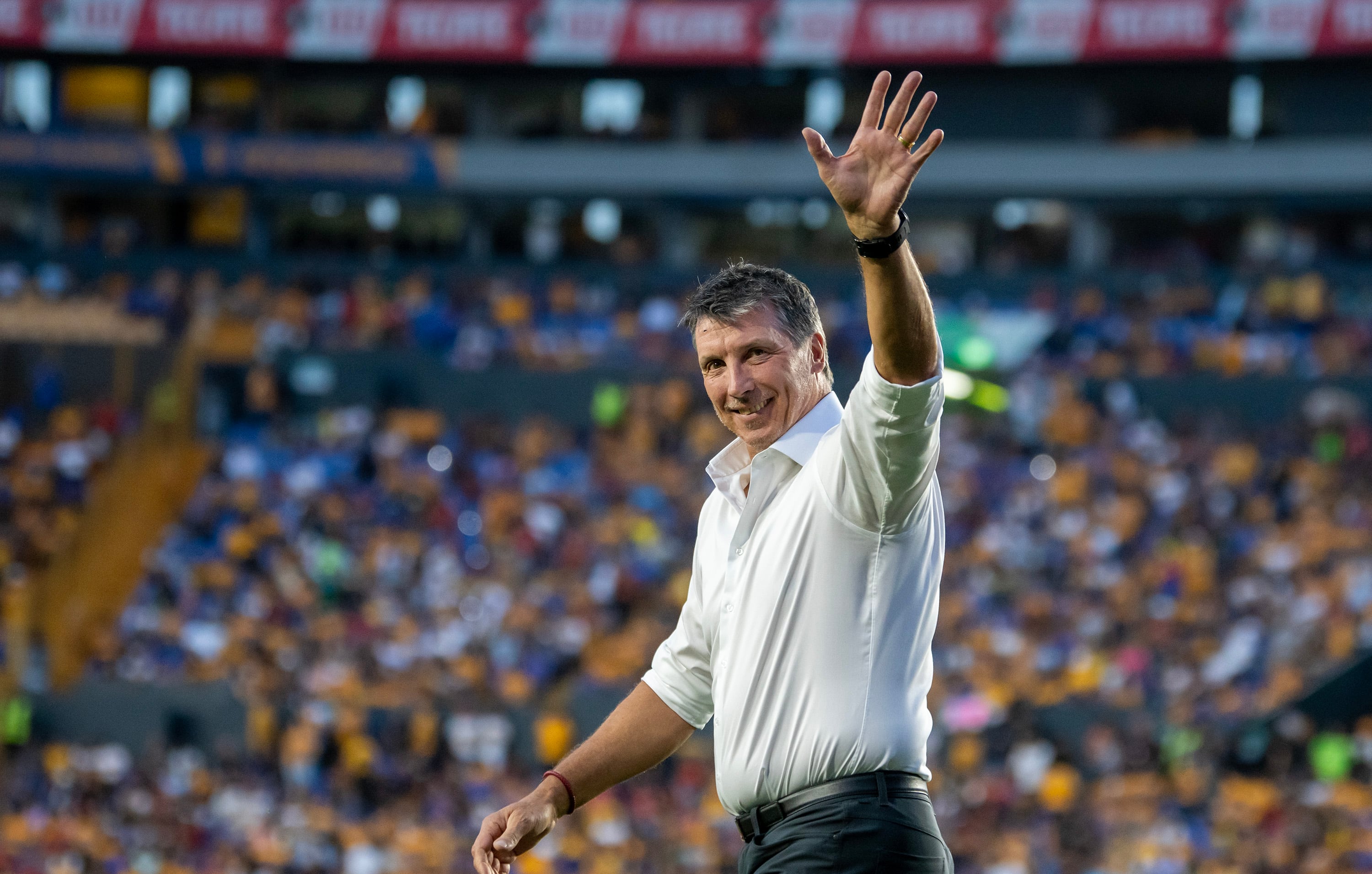 El entrenador uruguayo decidió finalizar su relación laboral con el Mazatlán FC después de informes sobre cambios en la estructura de la institución. Fotografía de archivo. EFE/Miguel Sierra