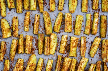 Bastones de calabacín con horno