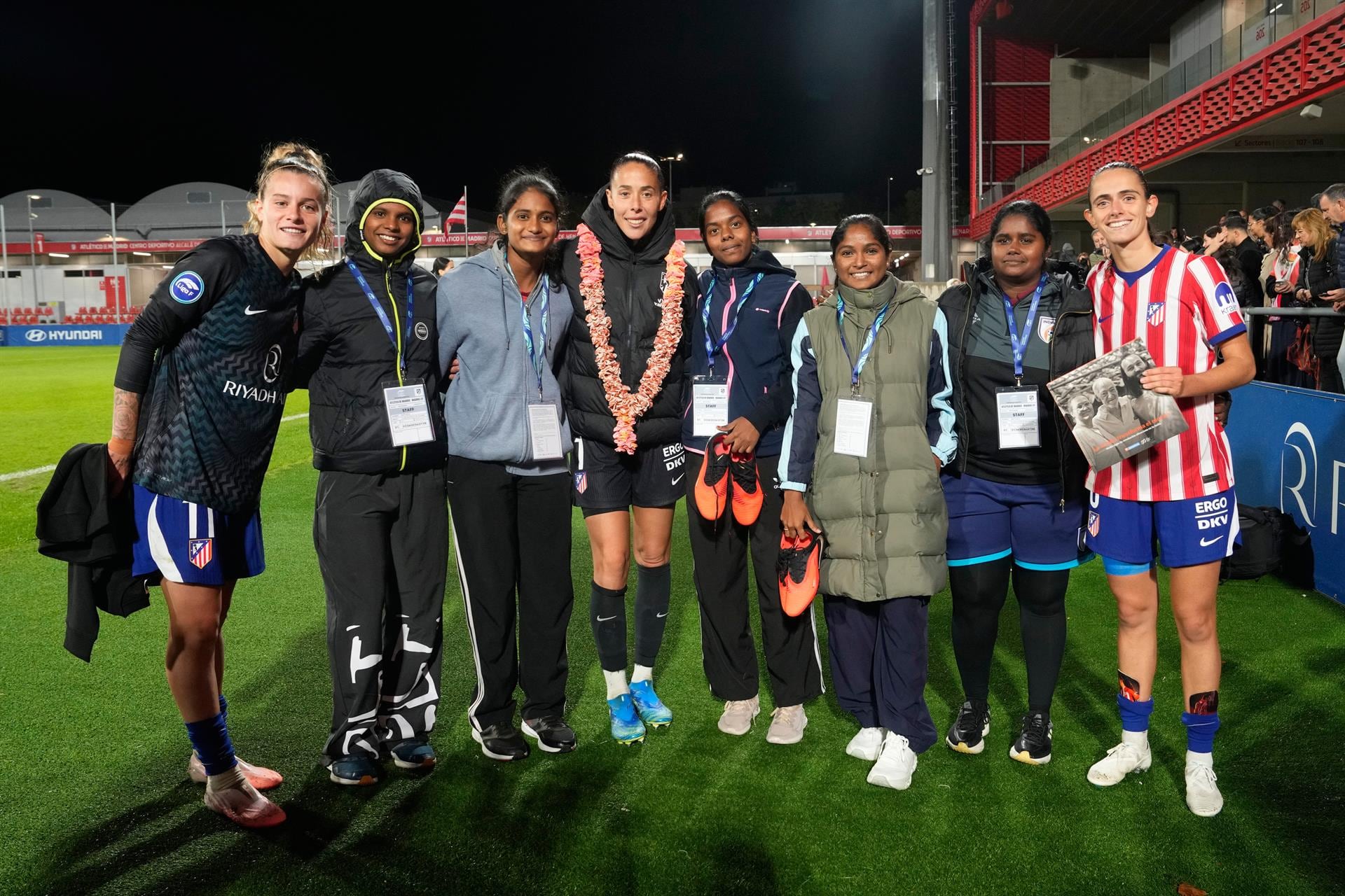 Madrid recibe a jóvenes de India en una experiencia impulsada por la Fundación Vicente Ferrer, Liga F y LaLiga