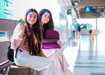 El programa de transporte estudiantil ofrece acceso a una tarifa diferencial de $1.600 por trayecto y hasta 60 viajes mensuales sin restricción de horarios - crédito Alcaldía de Medellín