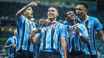 Erick Noriega brilló con Gremio