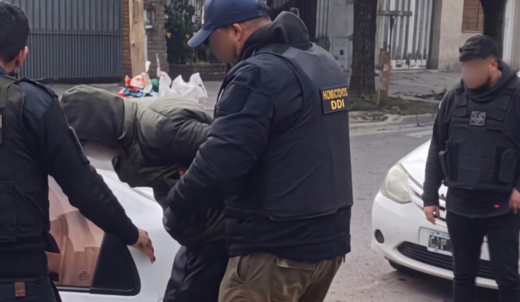 La DDI de La Plata detuvo en el barrio San Carlos al presunto responsable del crimen del peluquero Emanuel Orieta. (0221)
