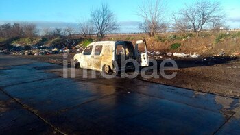 La camioneta prendida fuego a