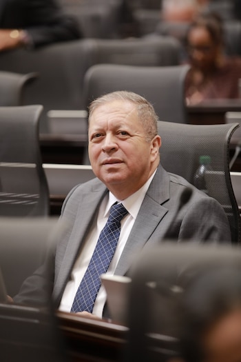 La corporación desestimó los argumentos de la defensa del representante Jaime Cano sobre el ingreso del hermano al cargo mediante concurso de méritos y sus funciones administrativas - crédito @JaimeACanoM/X