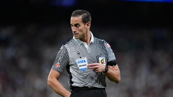 Alberola Rojas pitará la final de la Copa del Rey Mapfre entre Atlético de Madrid y Real Sociedad