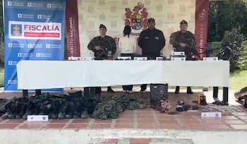 ‘La Mona’ excompañera sentimental de ‘Primo Gay’ se entregó a las autoridades en Briceño, Antioquia - crédito @COL_EJERCITO/X