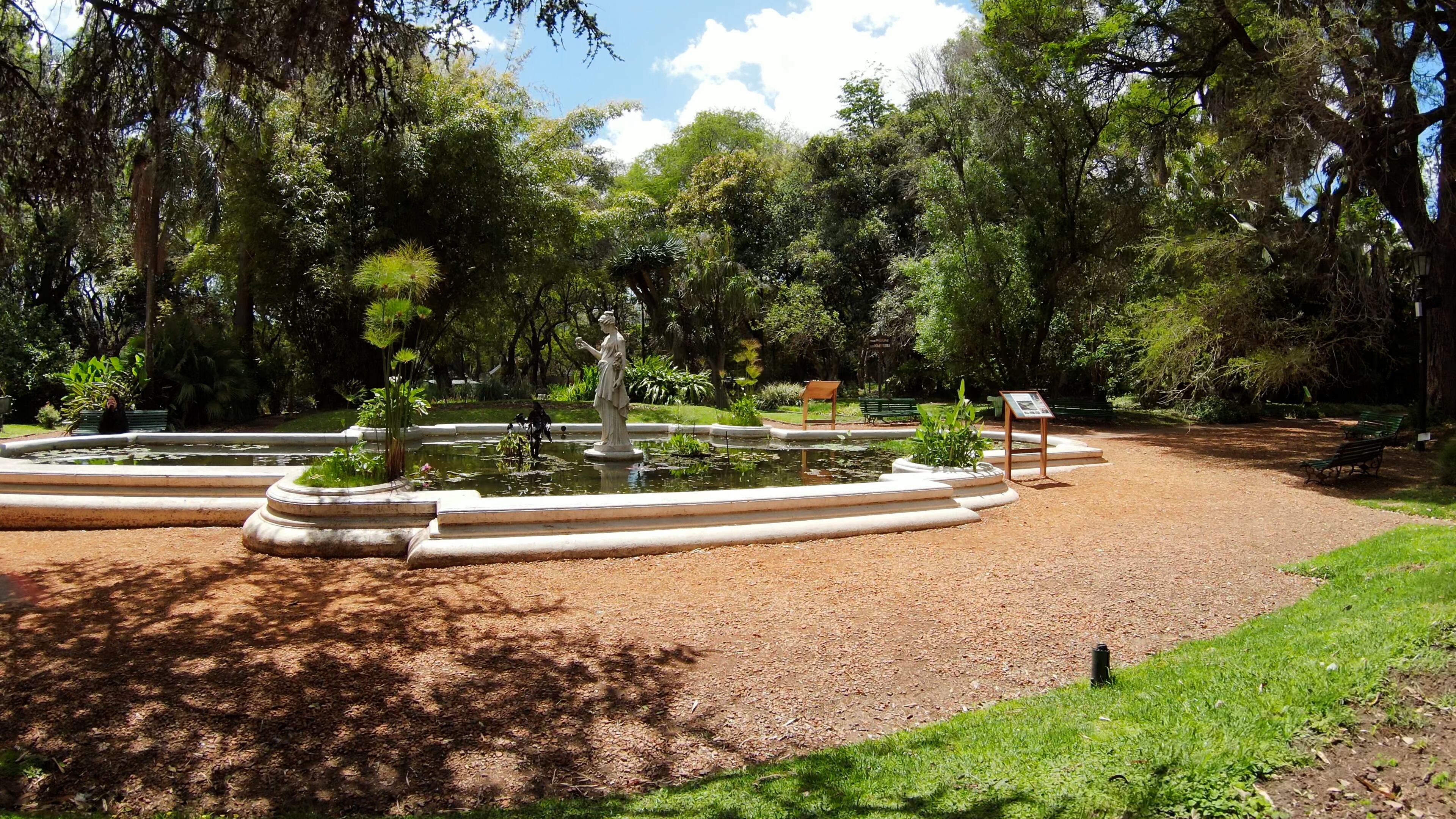 Carlos Thays propuso “el diseño de un espacio dedicado al estudio de las especies vegetales que fuera al mismo tiempo un paseo de gran belleza”