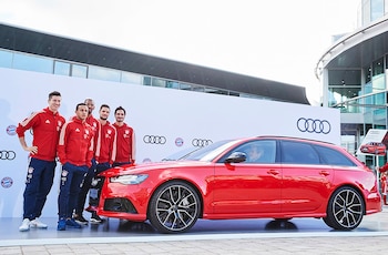 Robert Lewandoski lidera un grupo