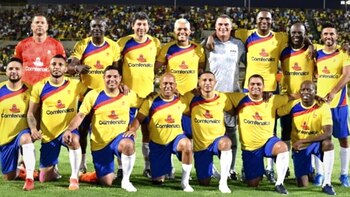 Varios exjugadores de la selección