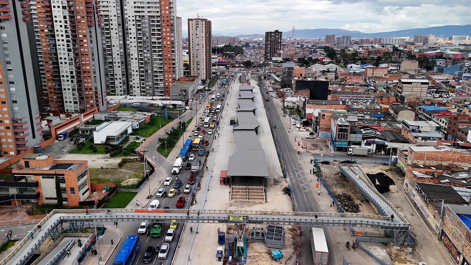 Antes de finalizar 2026, se habilitarán al menos cinco grupos estratégicos de la avenida 68 para mejorar la movilidad urbana - crédito IDU
