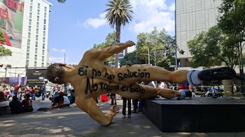 Protestas de la CNTE escalan durante diálogo con el Gobierno federal. (Crédito: Víctor Cisneros/Infobae México)